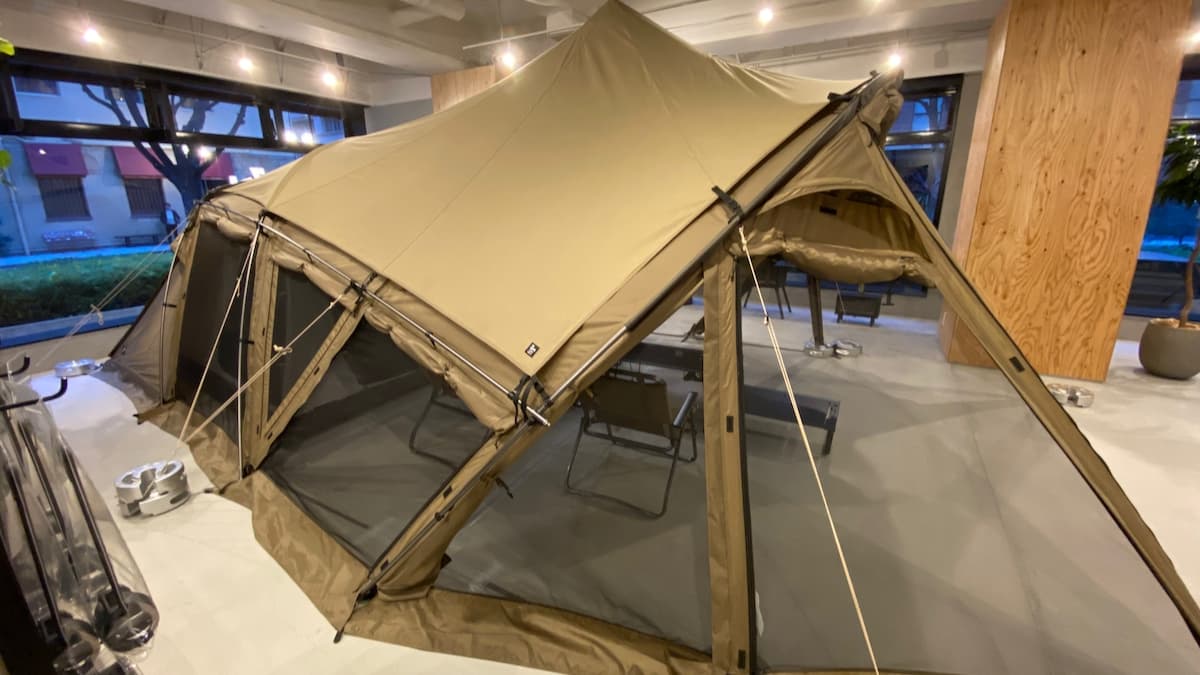 ゼインアーツ神戸三宮 店内2