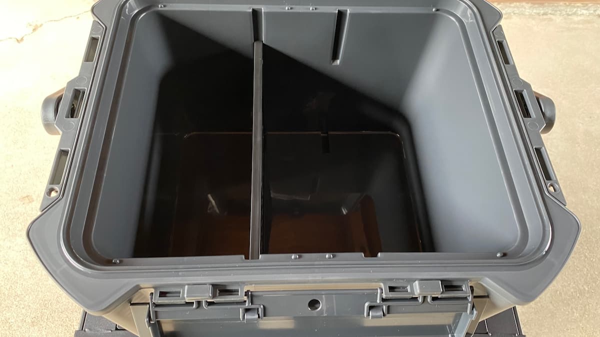コアフラックス クーラーボックス VIP26L-11