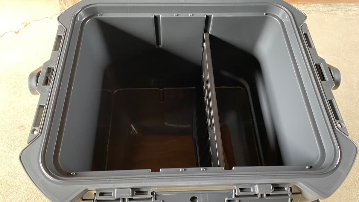 コアフラックス クーラーボックス VIP26L-12
