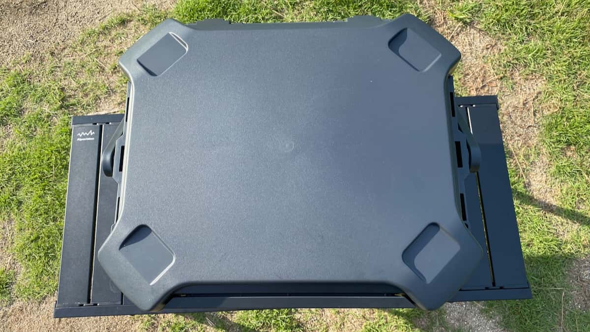 コアフラックス クーラーボックス VIP26L-18