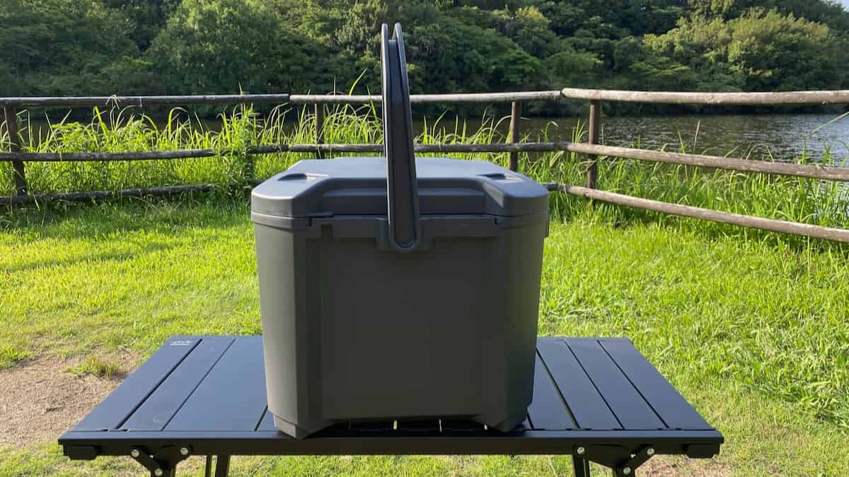 コアフラックス クーラーボックス VIP26L-21
