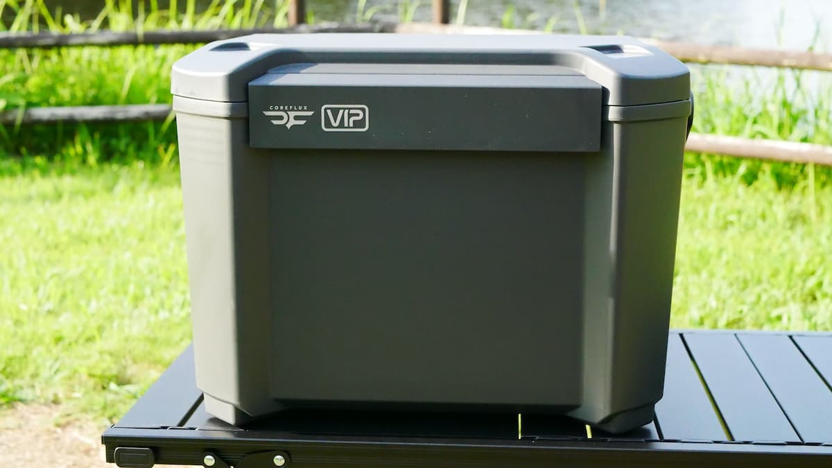 コアフラックス クーラーボックス VIP26L-22